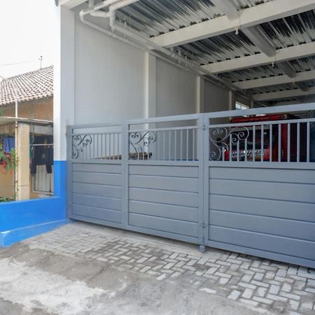Reddoorz Near Universitas Semarang 2 Alastuwo Экстерьер фото