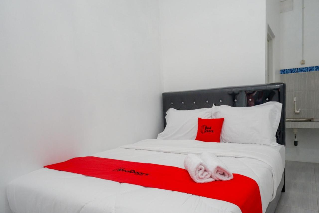 Reddoorz Near Universitas Semarang 2 Alastuwo Экстерьер фото